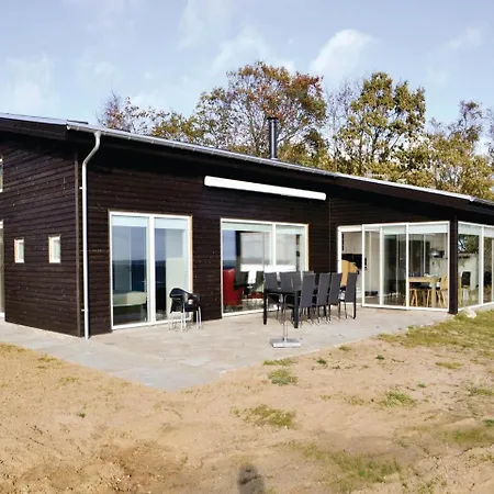 Three-bedroom Holiday In Ebeltoft
