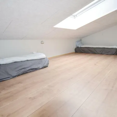 Three-bedroom Holiday In Ebeltoft