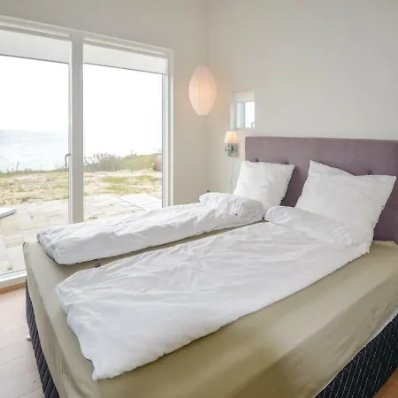 Three-bedroom Holiday In Casa de Férias *